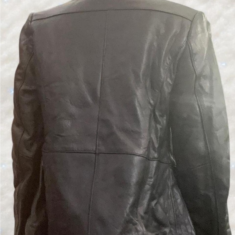 Sleek Black Leather Jacket for Women - Picture 2 of 3